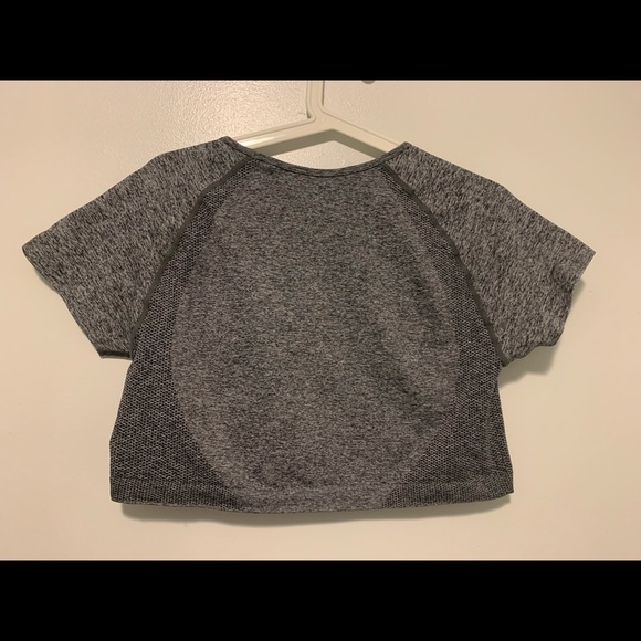 Workout crop top - Picture 3 of 3